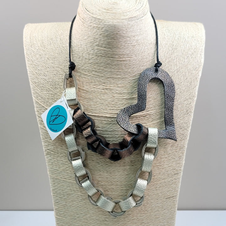 AMORE GOLDZoé Del Mar