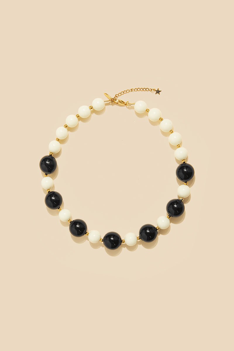 CANDY NEGRO Y BUTTERZoé Del Mar