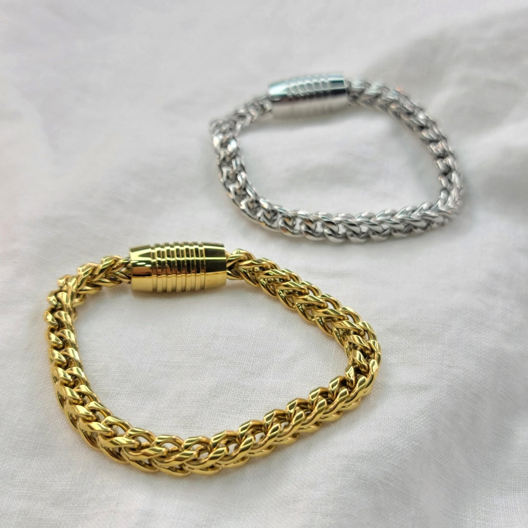 LARAPULSERAZoé Del Mar