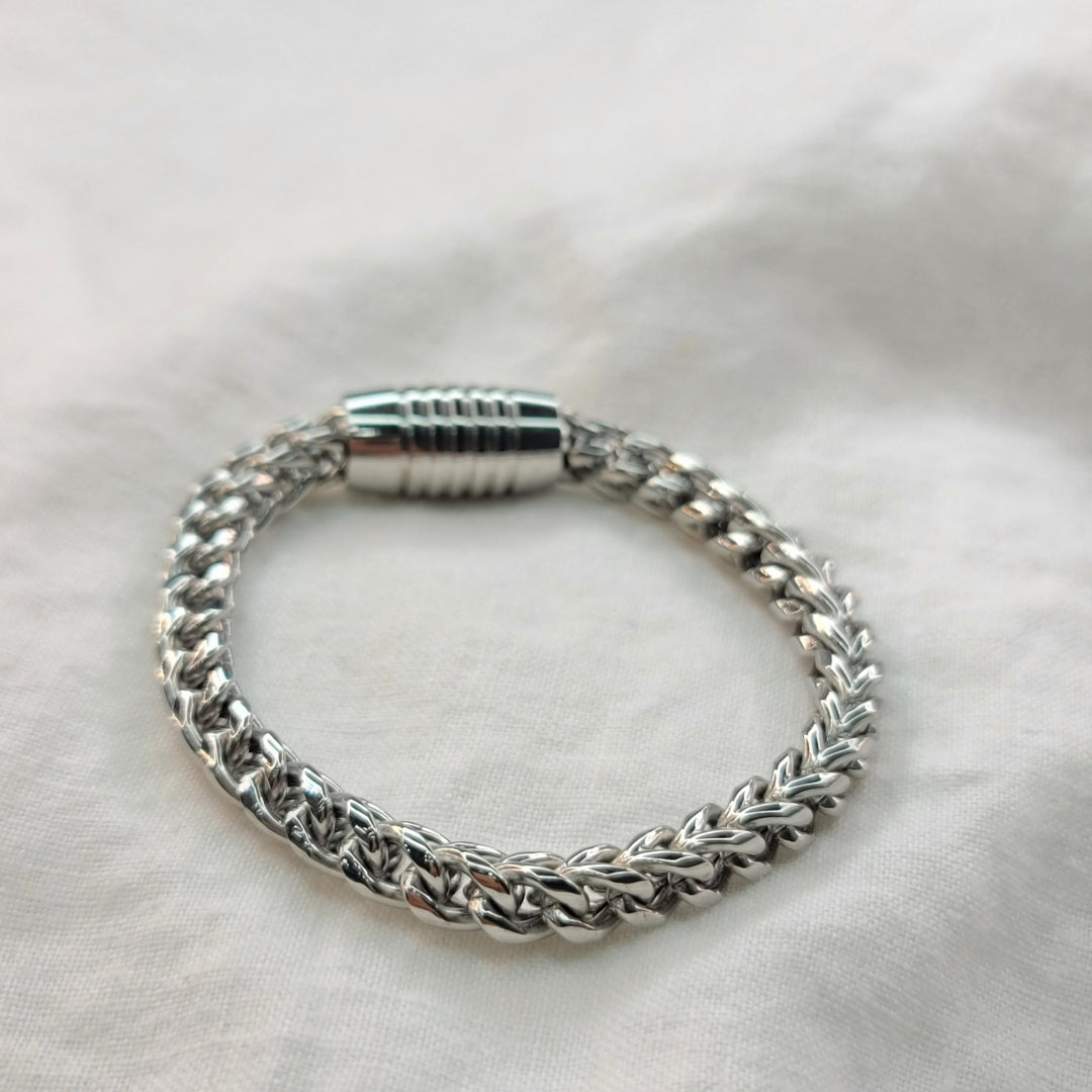 LARAPULSERAZoé Del Mar