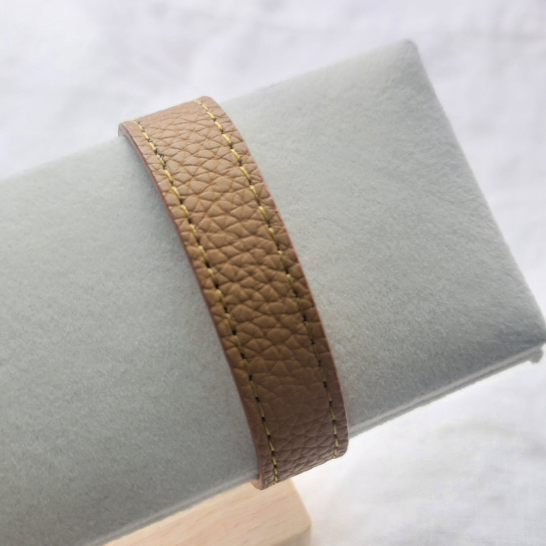 PULSERA EN CUEROPULSERAZoé Del Mar