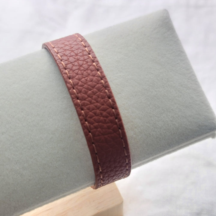 PULSERA EN CUEROPULSERAZoé Del Mar