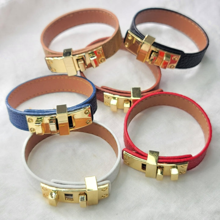 PULSERA EN CUEROPULSERAZoé Del Mar