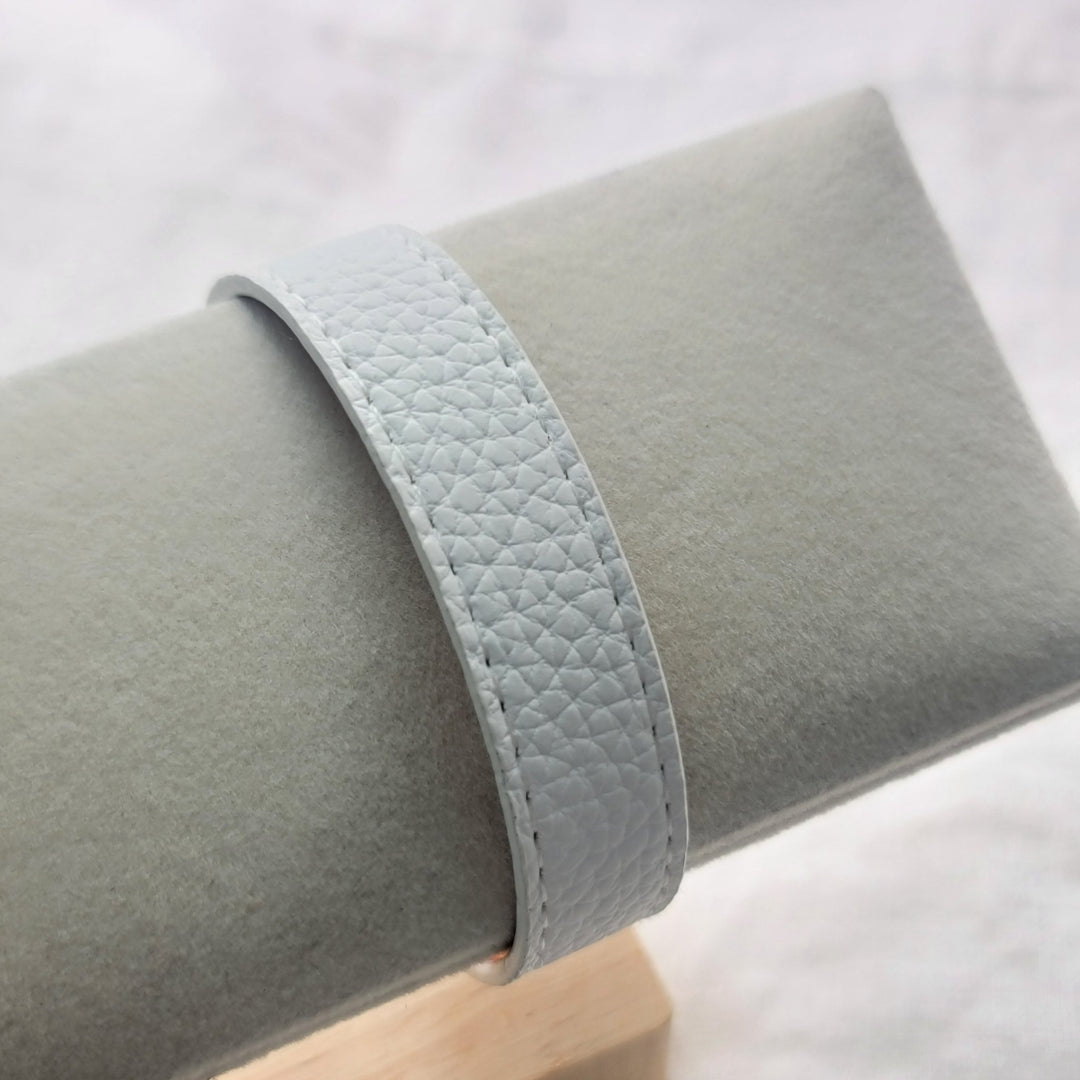 PULSERA EN CUEROPULSERAZoé Del Mar