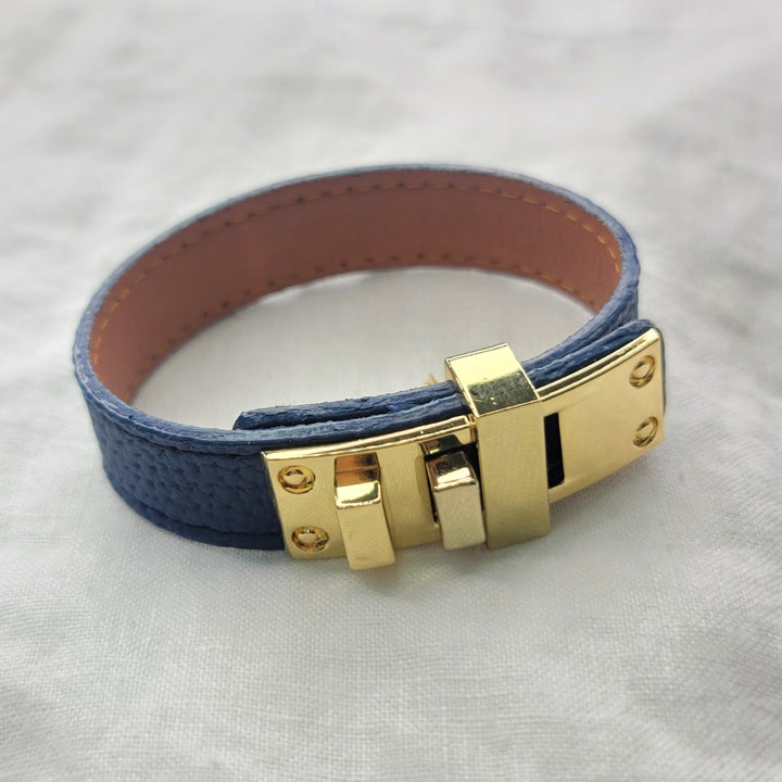 PULSERA EN CUEROPULSERAZoé Del Mar